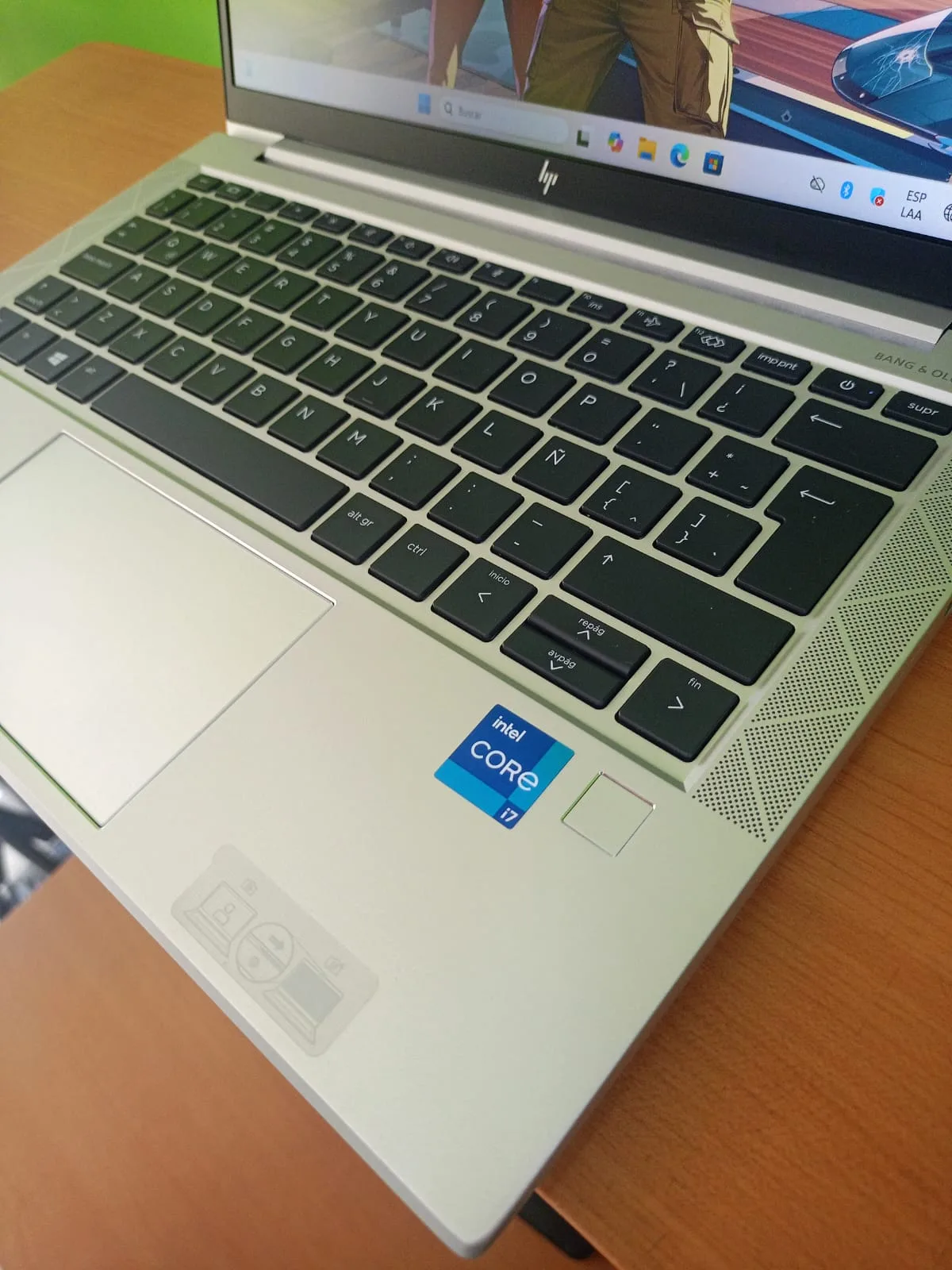 HP ELITEBOOK 830 G8 imagen 4