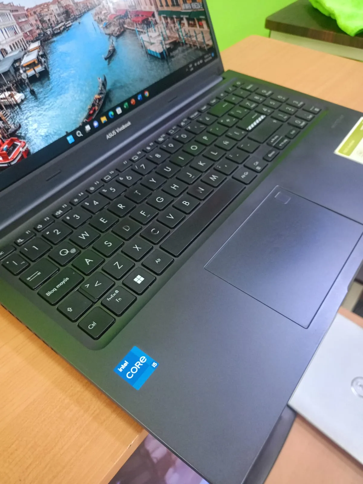 ASUS VIVOBOOK CORE I5 12ava GEN imagen 2